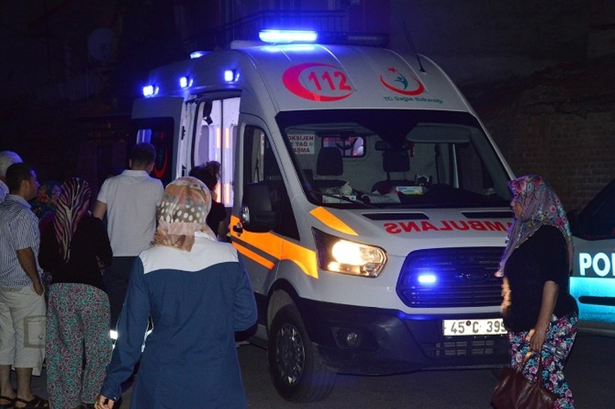 Manisa\'da Bıçaklı Yaralama
