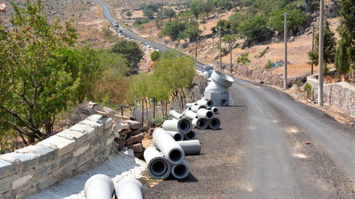 Maski Örselli\'nin 50 Yıllık Kanalizasyon Hattını Yeniliyor