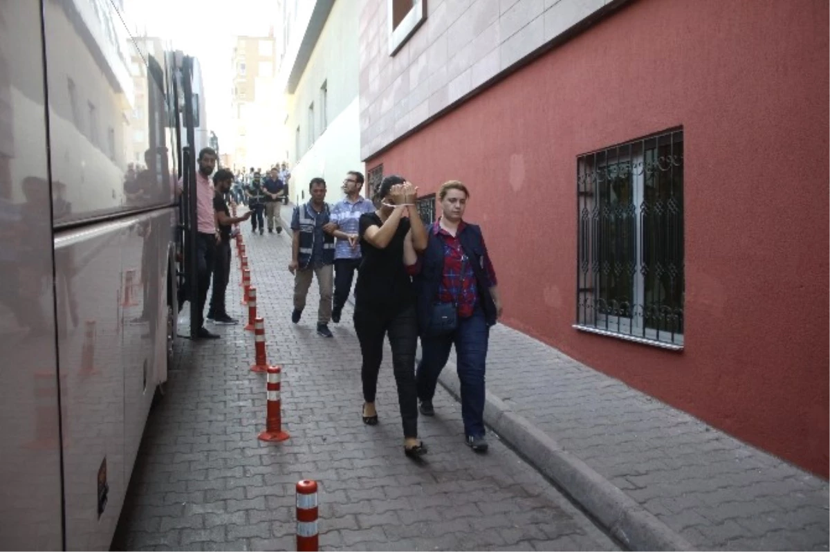 Melikşah Üniversitesi\'ne Yapılan Operasyonda Gözaltına Alınan 73 Kişi Mahkemeye Sevk Edildi