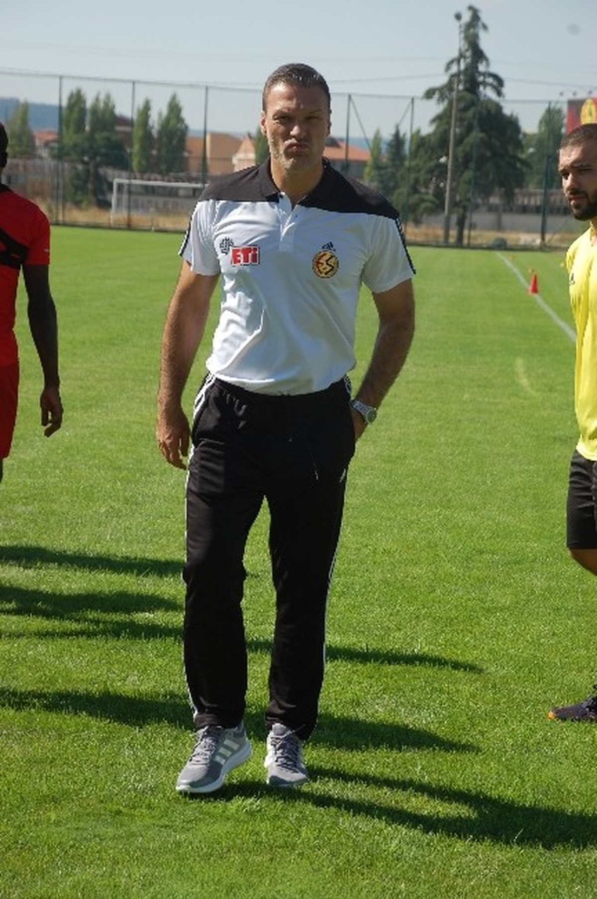 Özalan\'dan Taraftara \'Kombine Bilet Alın\' Çağrısı