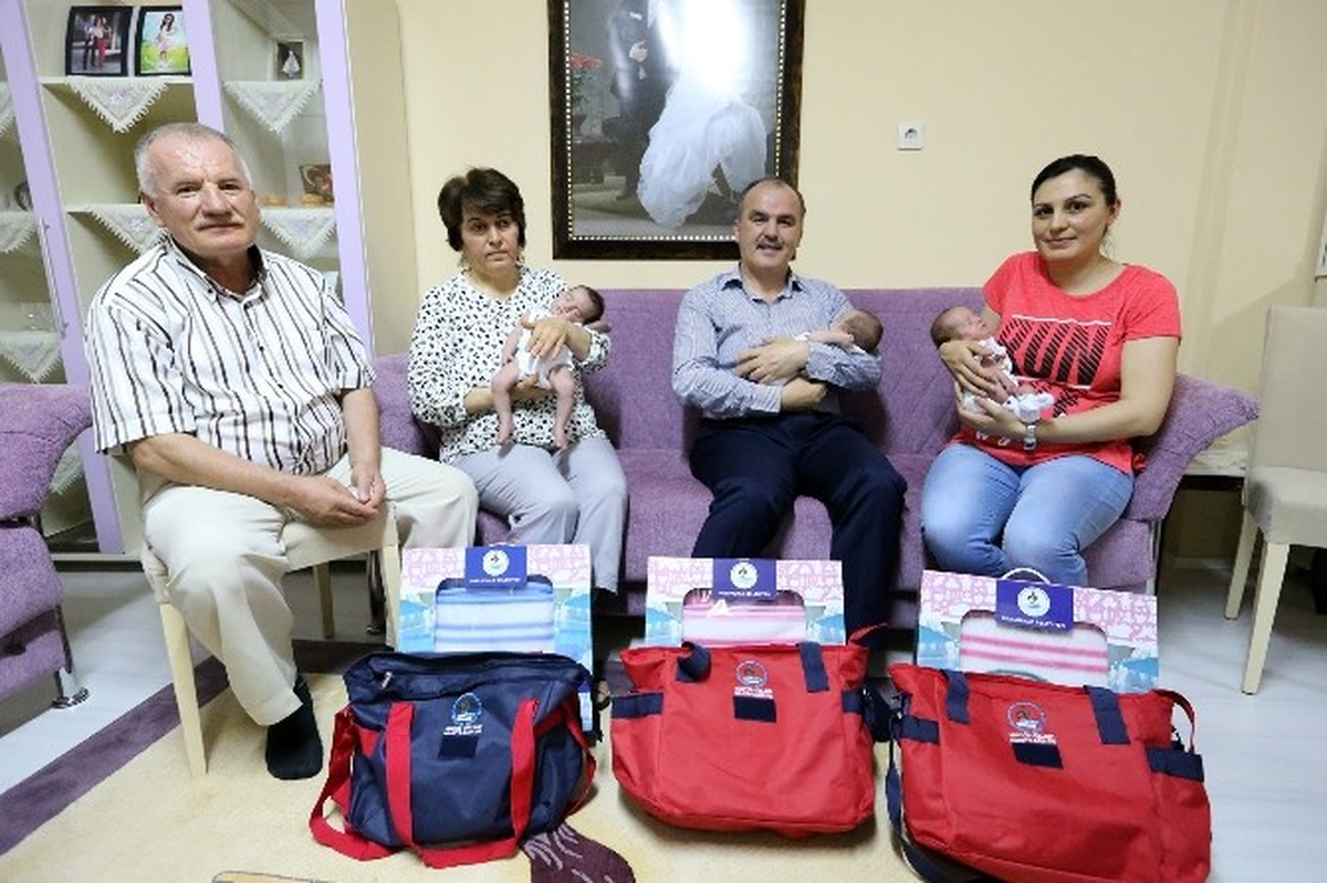 Pamukkale Belediyesi 8 Bin 200 Aileye Evlilik Seti