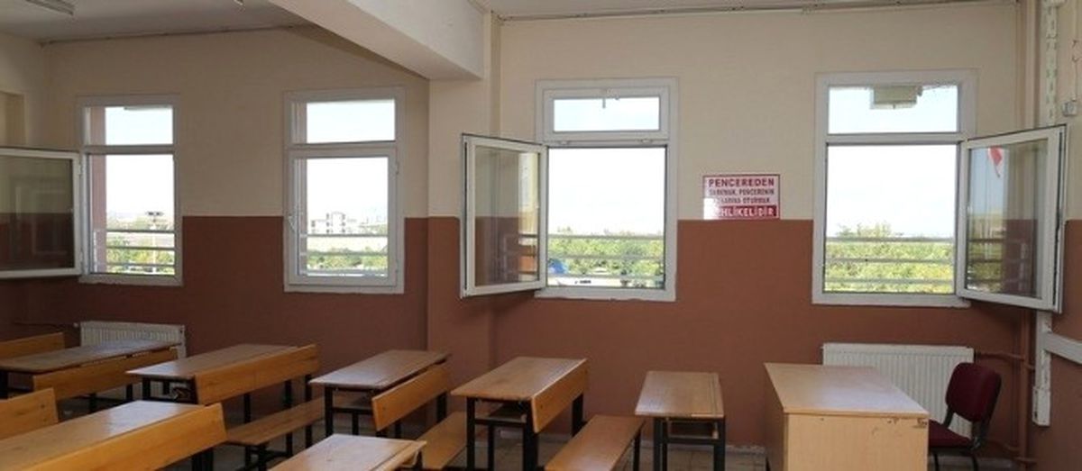 Turgutlu\'daki Okullar Belediye Tarafından Bakıma Alındı