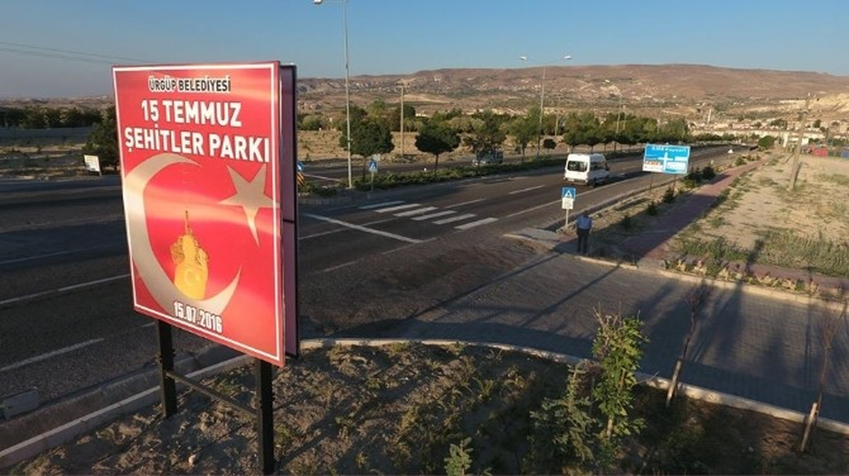 Ürgüp\'te Üç Güzeller Parkının Adı 15 Temmuz Şehitler Parkı Olarak Değiştirildi