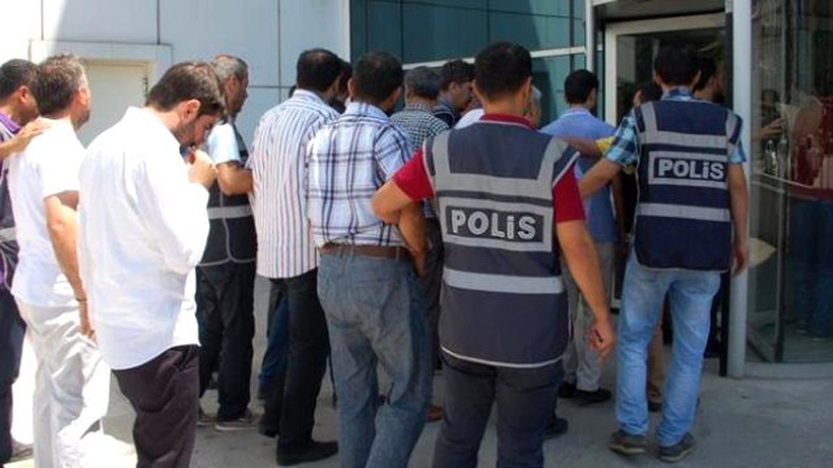 Adıyaman\'da Fetö\'nün Emniyet İmamıyla Birlikte 7 Kişi Tutuklandı