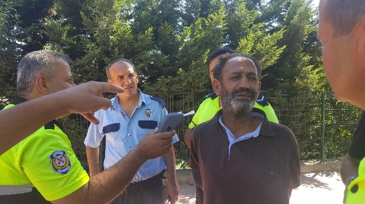 Alkolü Fazla Kaçırınca Alkolmetreye Bile Üfleyemedi