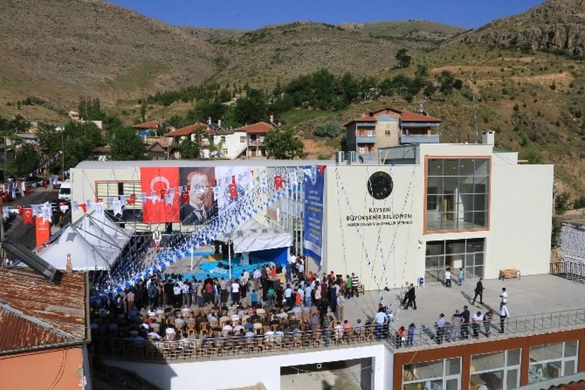 Büyükşehir İlçelerdeki Sosyal Hayata Renk Katıyor