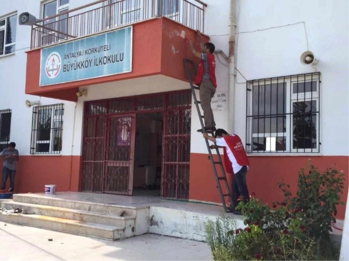 CHP Gençlik Kolları, Korkuteli İlçesinde Okulları Onardı