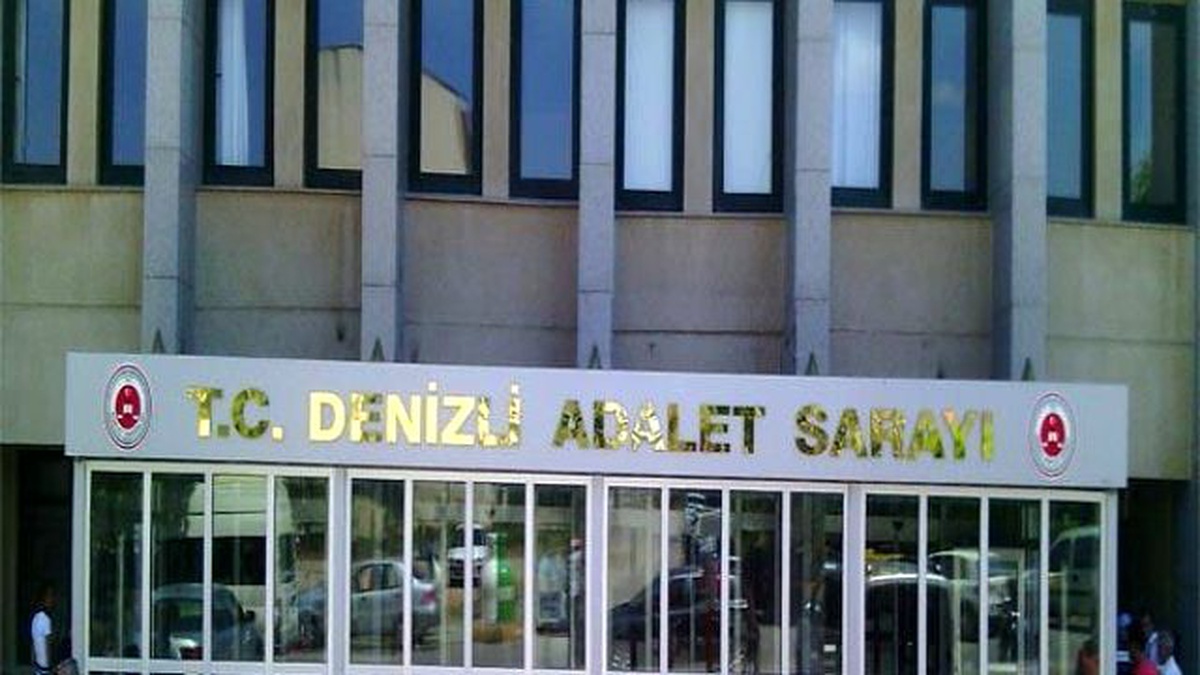 Denizli\'de 37 Adliye Personeli Açığa Alındı