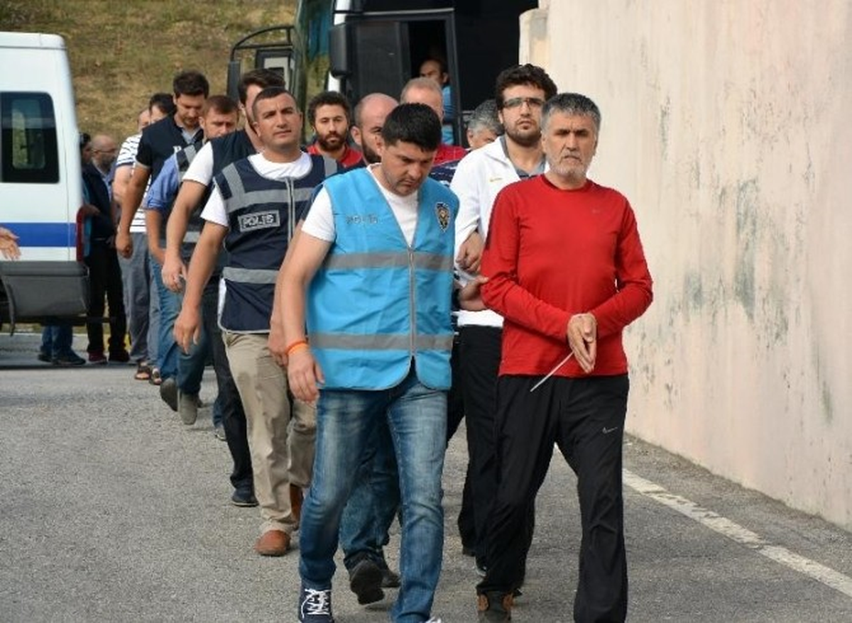 Fetö\'nün Sakarya İl Yapılanması Oluşturan 21 Kişi Tutuklandı