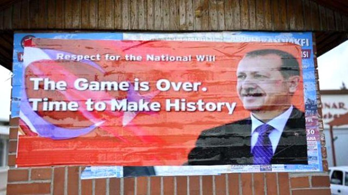 İncirlik Girişine İngilizce, 'Oyun Bitti' Afişi