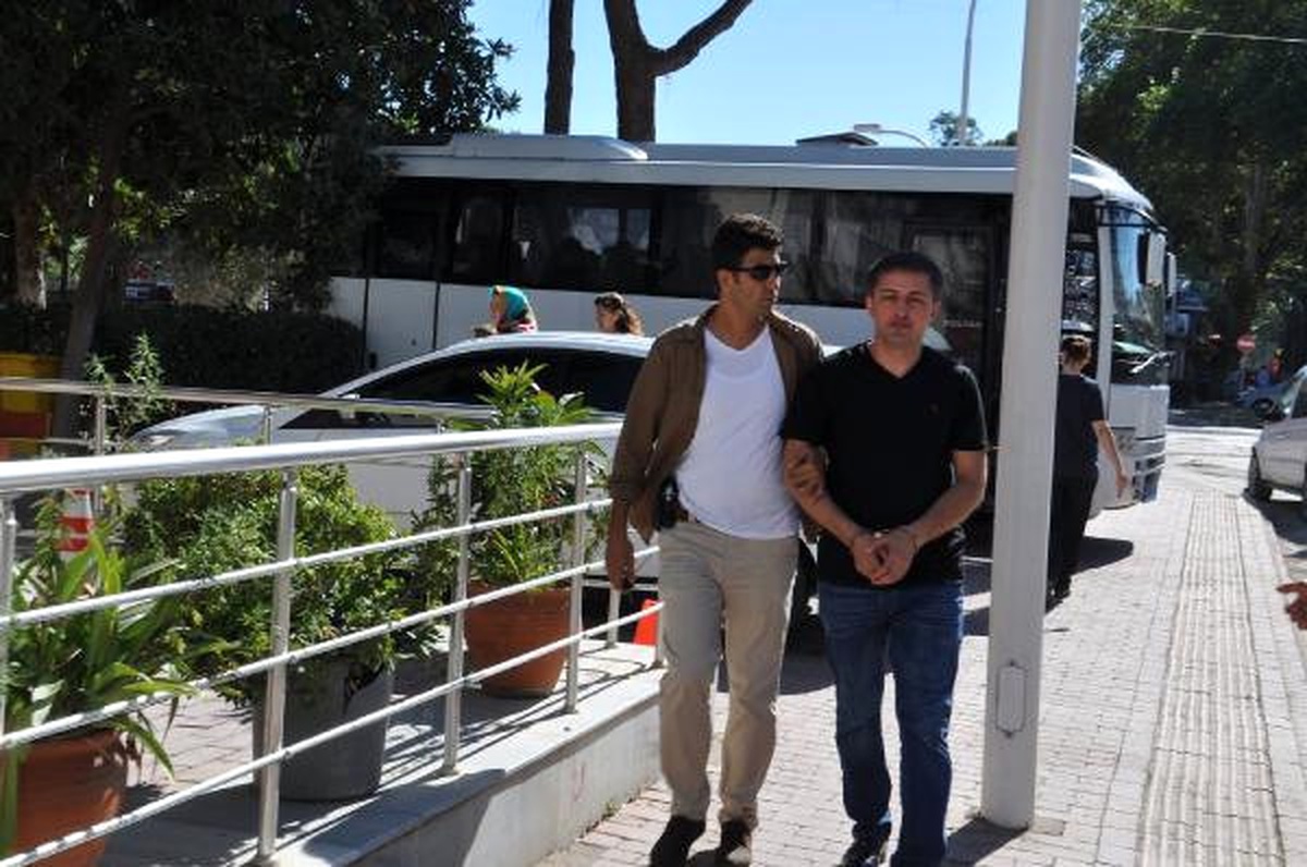 İznik\'te Fetö/pdy Operasyonu: 19 Gözaltı