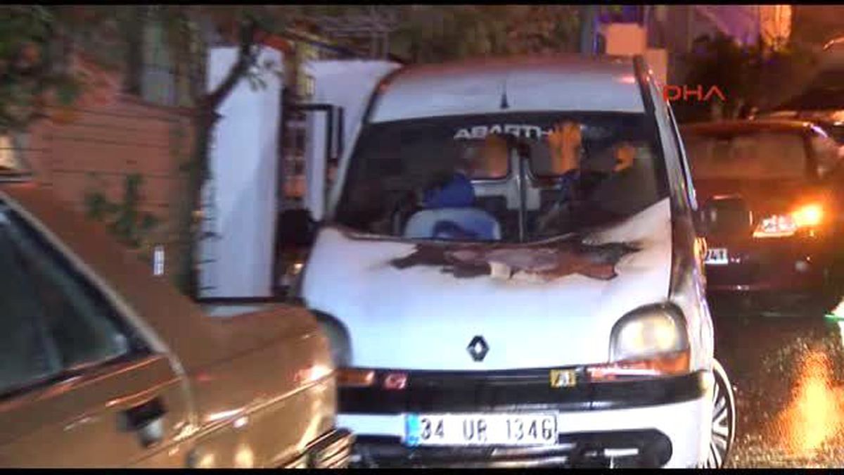 Küçükçekmece'de 7 Araç Kundaklandı