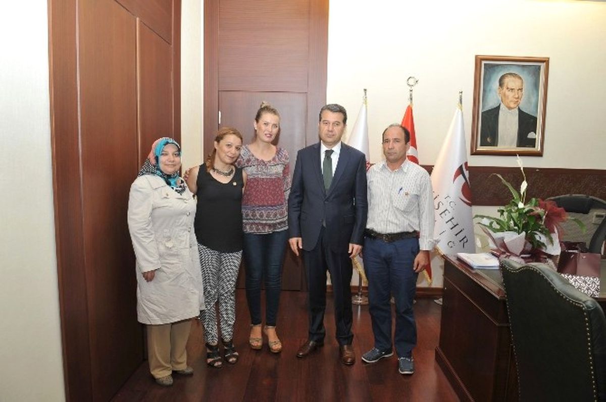 Otizmli Çocuklar Farkındalık Derneği, Vali Çelik\'i Ziyaret Etti