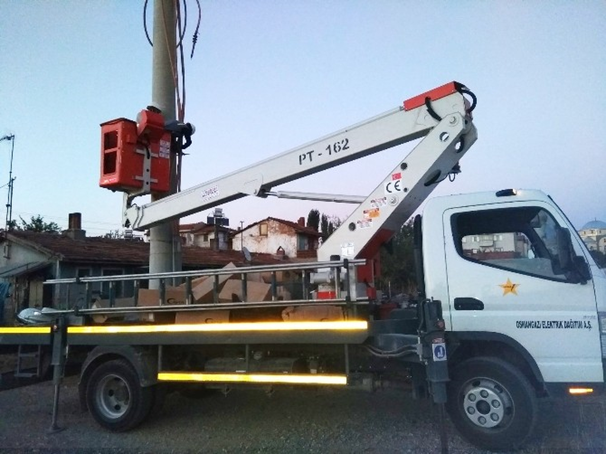 Patlayan Kablolar Hisarcık İlçesini 6 Saat Elektriksiz Bıraktı