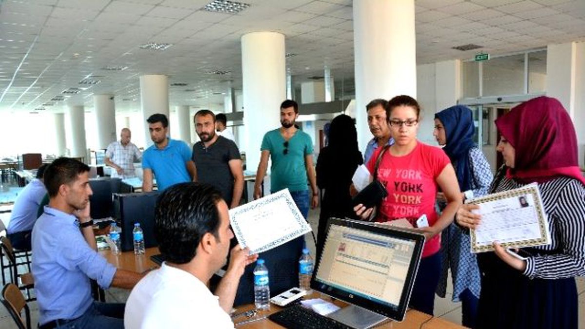 Üniversitede Kayıt Dönemi Başladı