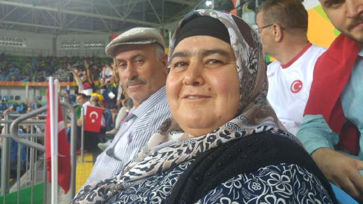 Yozgat\'tan Kalkıp, Rio de Janerio\'ya Geldiler; Tek Amaçları Oğulları Rıza\'nın Olimpiyat Şampiyonu...