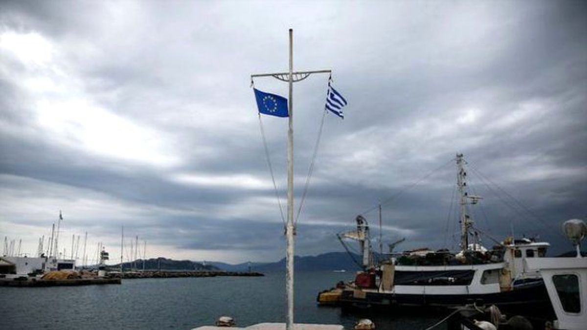 Yunanistan'da Turist Teknesine Sürat Botu Çarptı