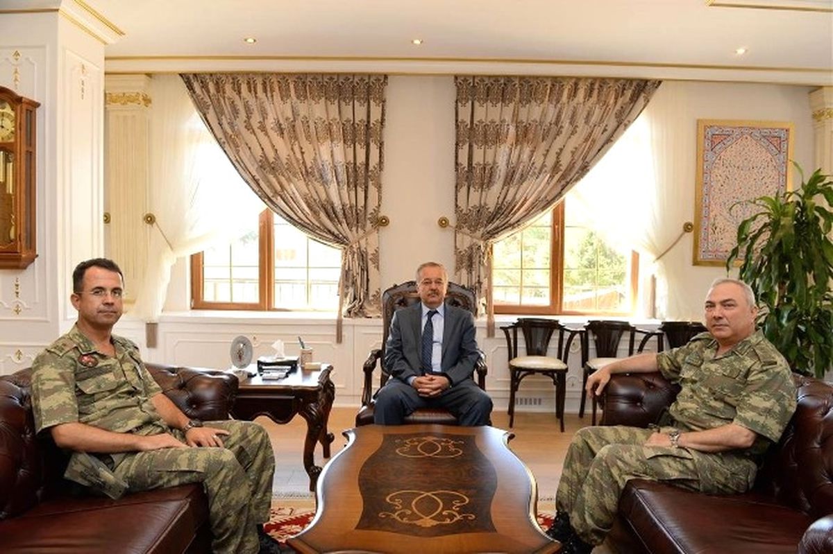5. Kolordu Komutanı Tümgeneral Alpaslan\'dan Edirne Valisi Özdemir\'e Ziyaret