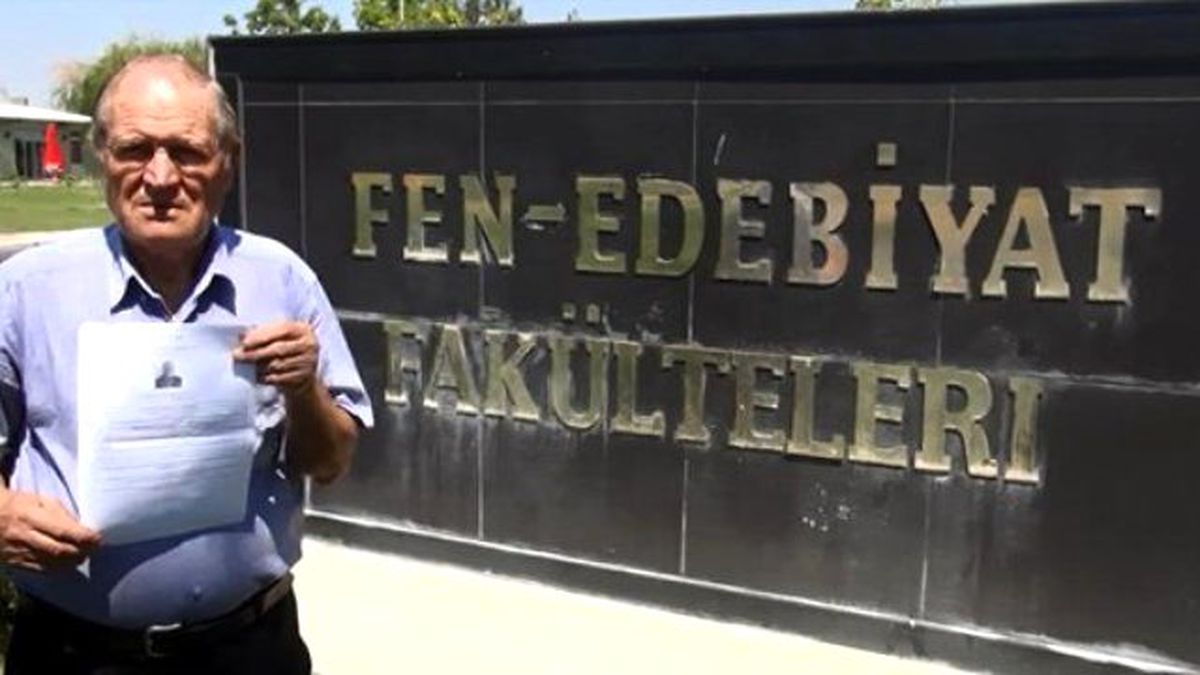72 Yaşında Üniversiteye Kayıt Oldu
