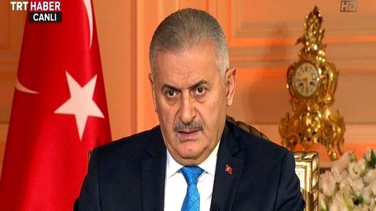 Başbakan Yıldırım, Canlı Yayında Ağzını Bozdu: Lan Sen Kimsin de Kainatın İmamısın