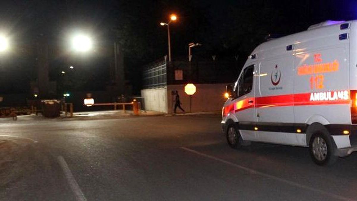 Van'da Polis Merkezine Bombalı Araçla Saldırı: 3 Ölü, 40 Yaralı