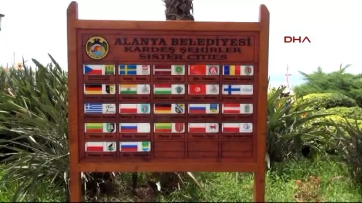 Alanya Belediyesi Pano Krizi Sonrası Schwechat ile Kardeşliği Bitirdi