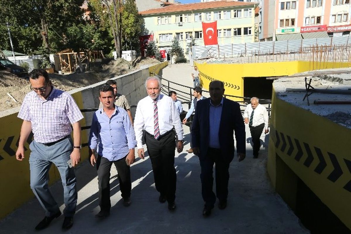 Başkan Katlı Otopark İnşaatını İnceledi