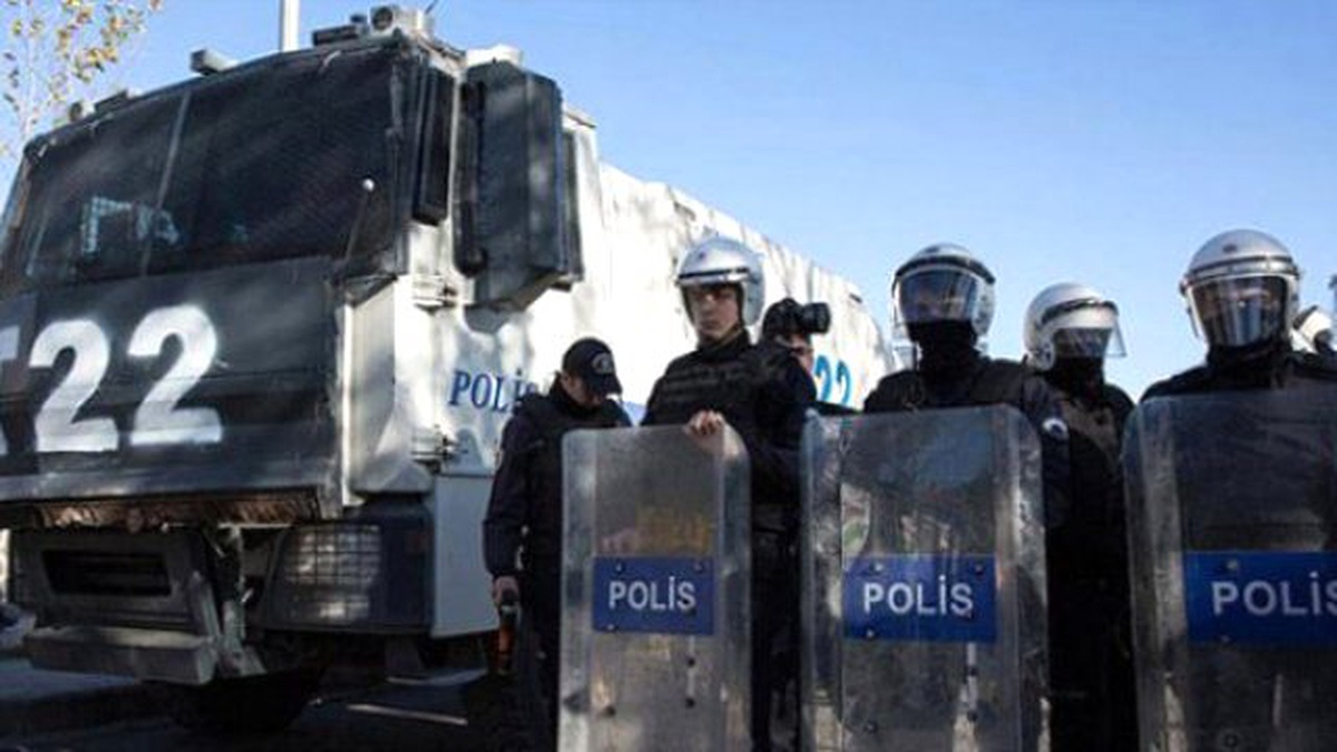 Diyarbakır\'da Toplantı, Gösteri, Miting ve Yürüyüşler Yasaklandı