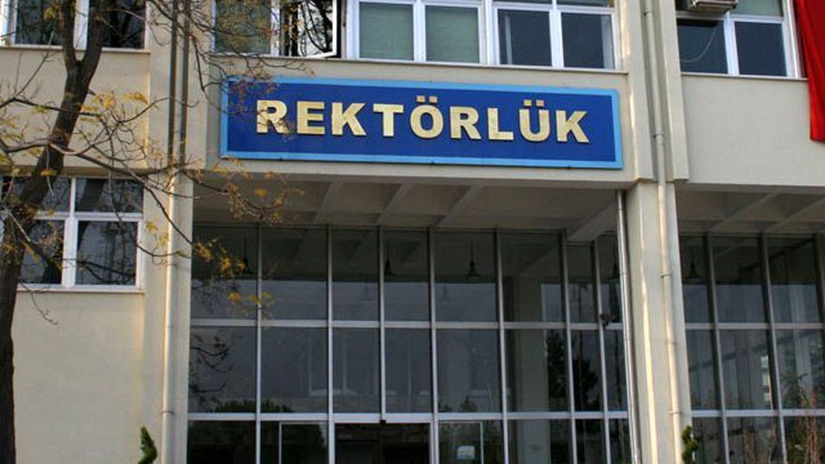 Azerbaycan'da FETÖ'cü 50 Öğretim Görevlisinin Sözleşmesi Yenilenmedi