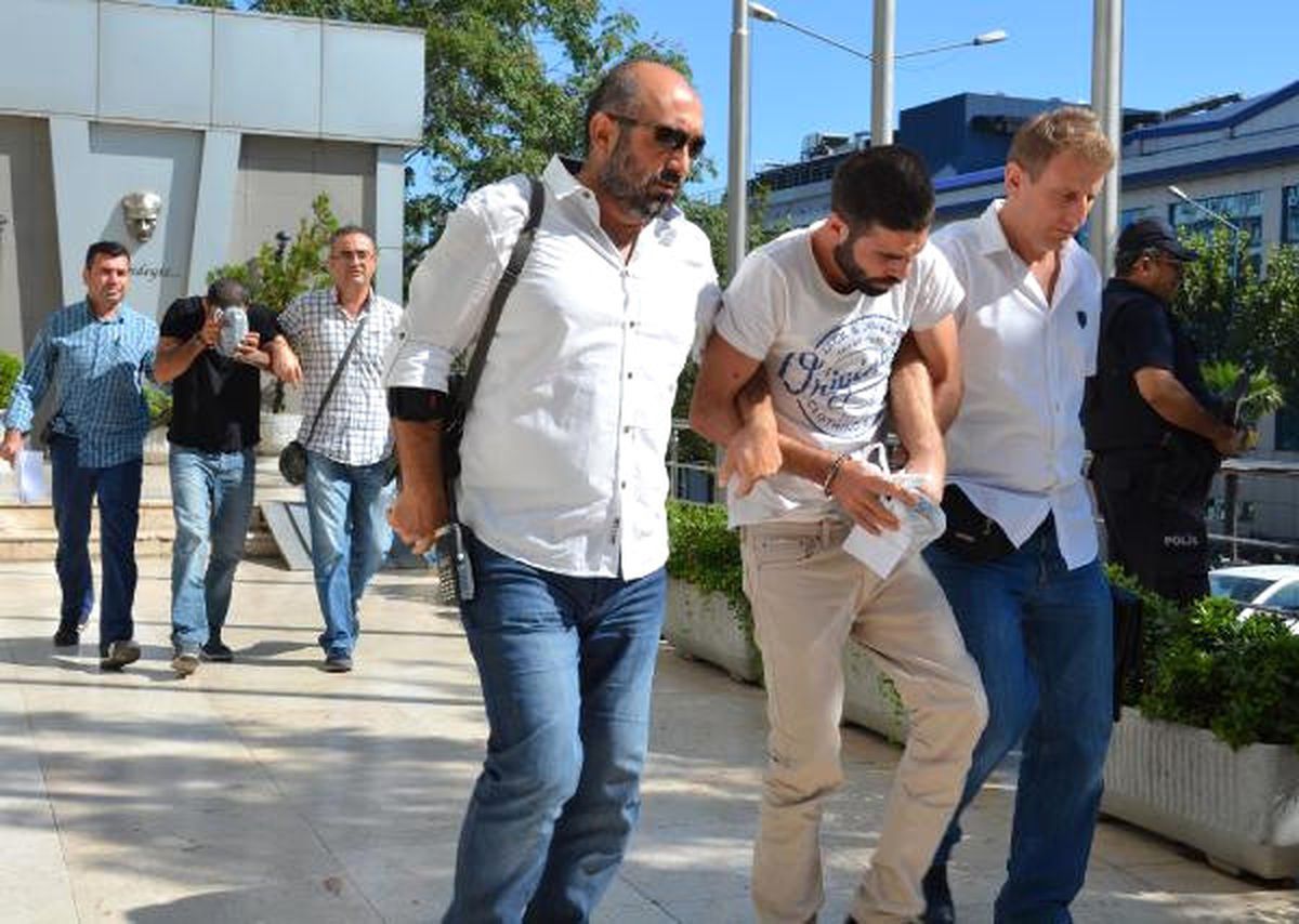 Fetö Yalanı ile Dolandırmaya Çalışan 2 Kişi Yakalandı