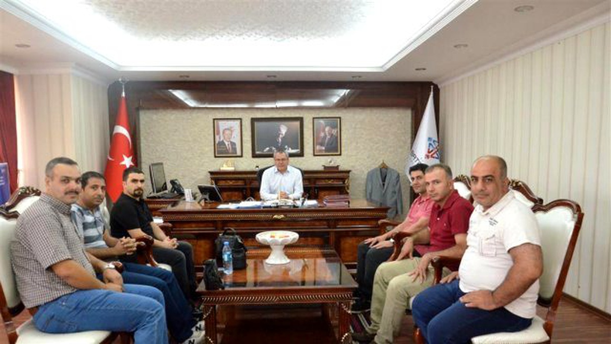 İlçe Gazete Sahipleri Vali Deniz\'i Ziyaret Etti