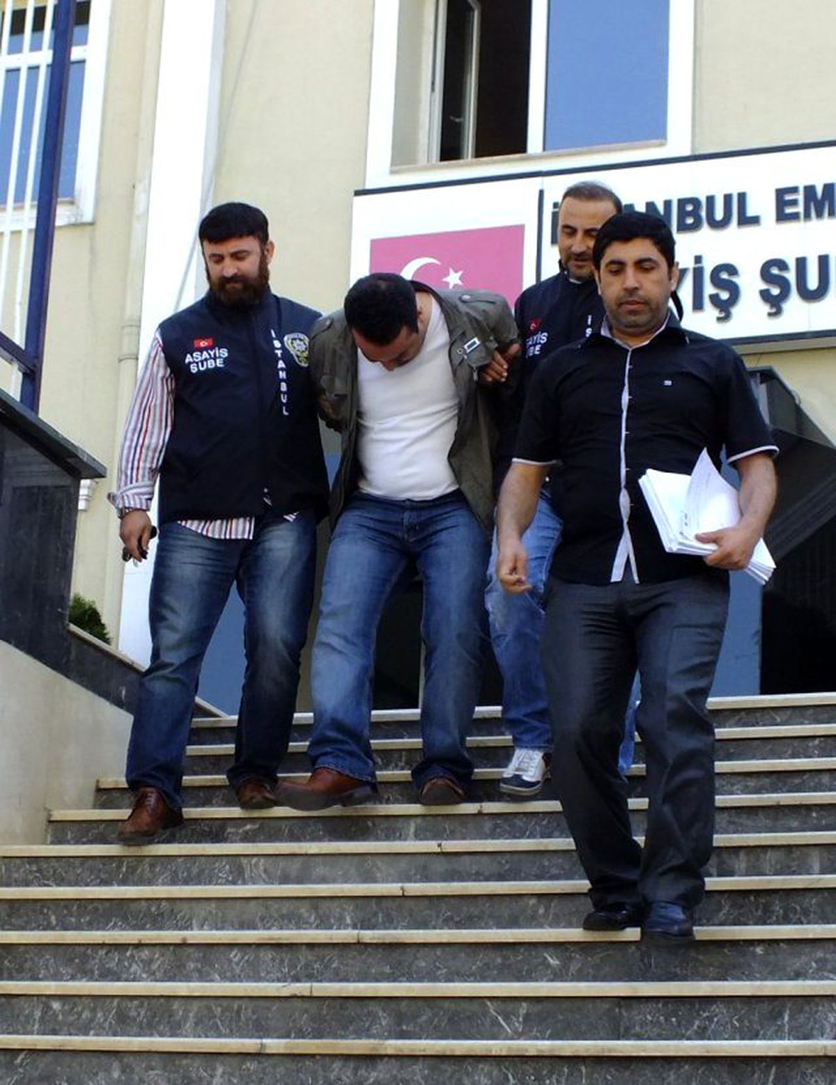Sahte Ehliyetle Otomobil Kiralayınca Yakalandı
