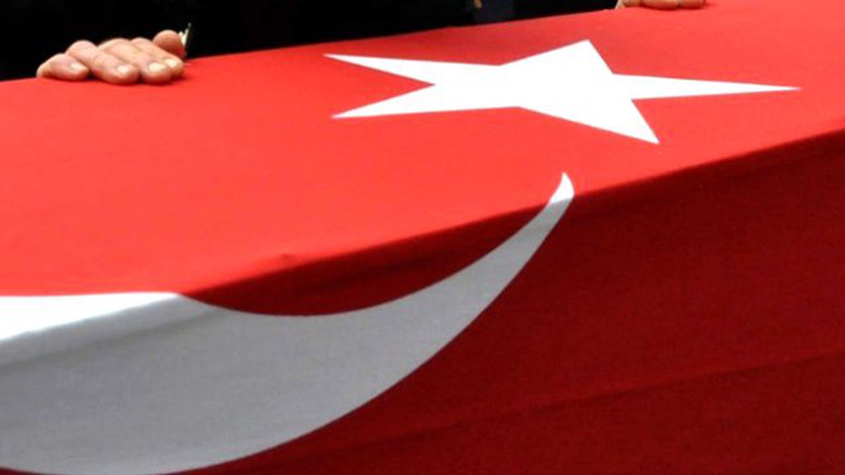 İstanbul Sarayburnu\'nda Gemi ile Çarpışarak Alabora Olan Sahil Güvenlik Komutanlığı Botundaki Şehit...
