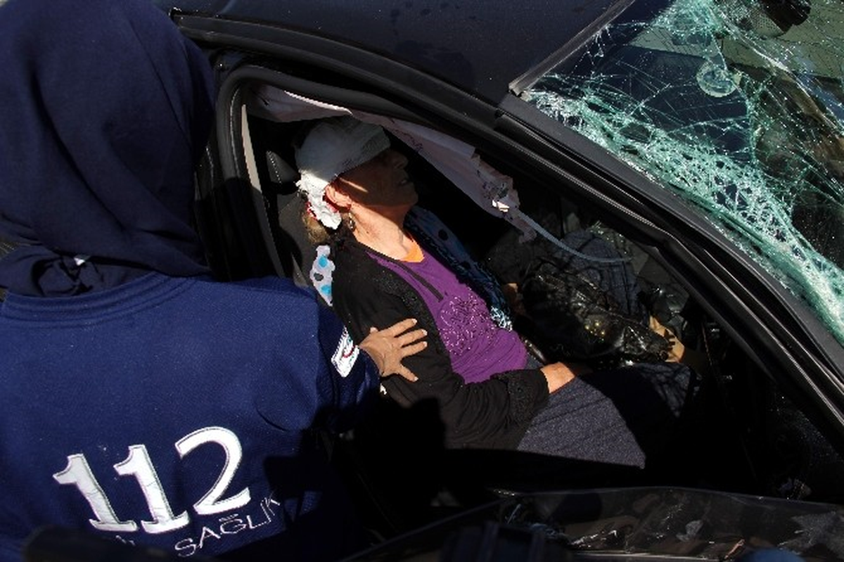 Karabük\'te Ambulans ile Otomobil Çarpıştı: 6 Yaralı