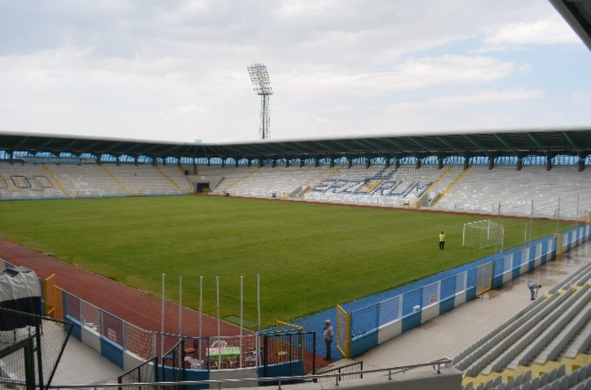 Kazım Karabekir Stadı Yeni Sezona Hazır