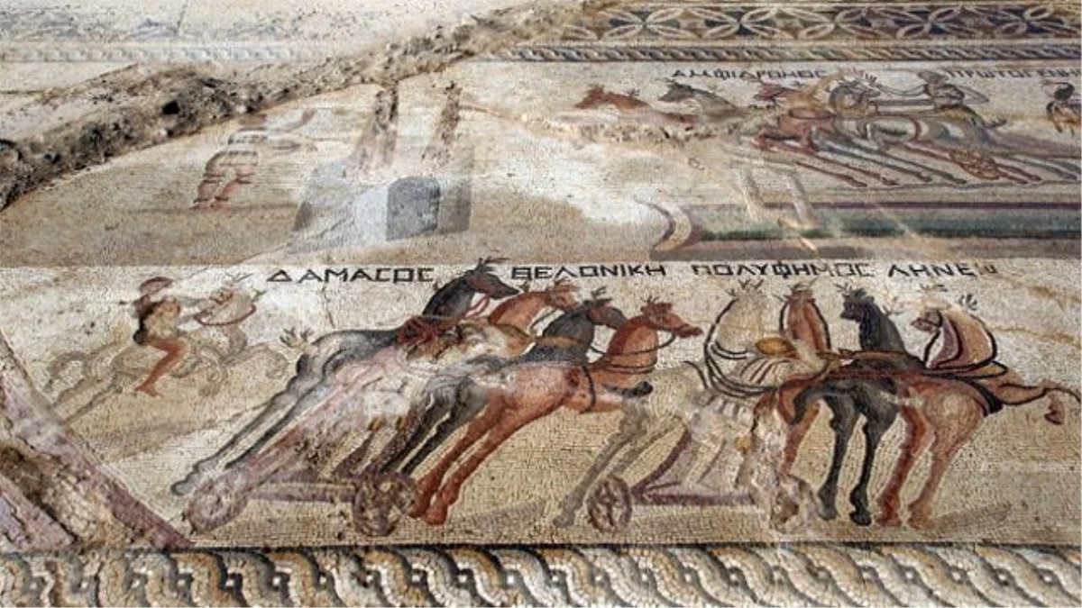 Kıbrıs'ta MS 4. Yüzyıldan Kalma Mozaik Bulundu