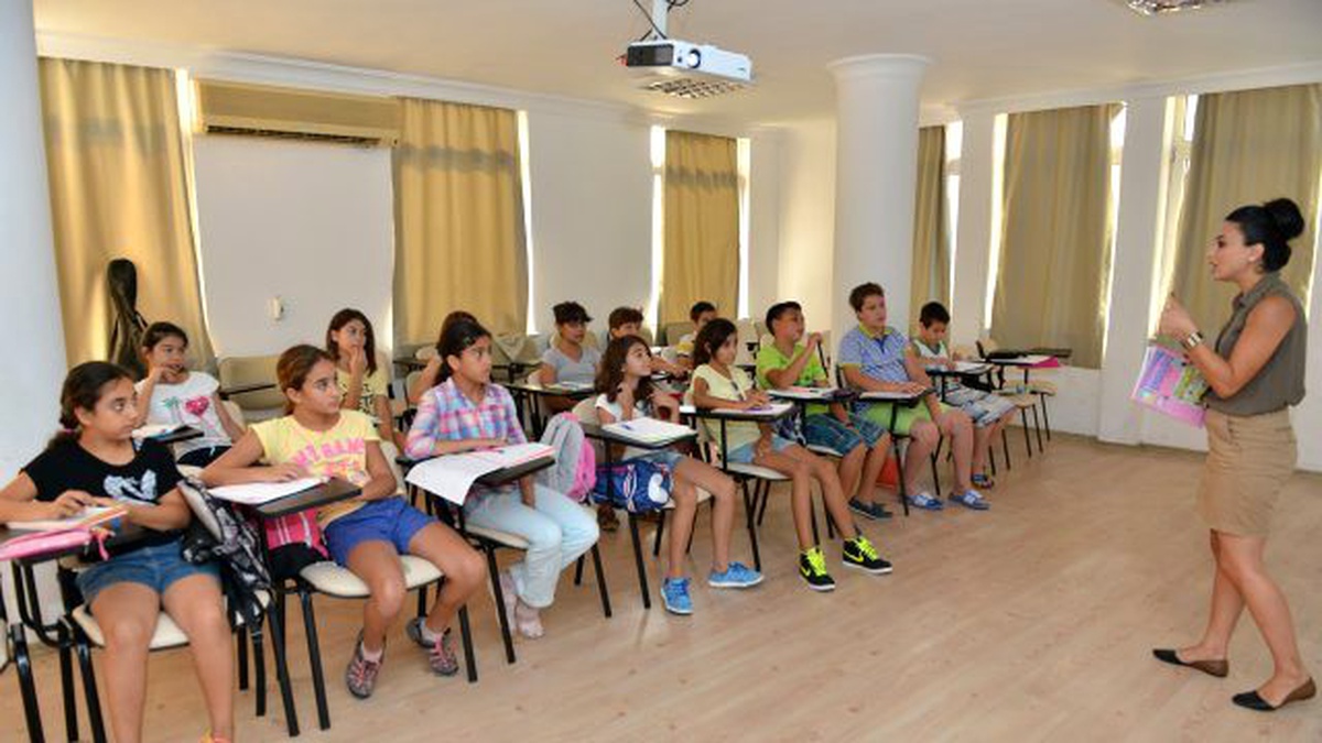 Konyaaltı\'nda Çocuklar Hem Eğleniyor Hem Öğreniyor