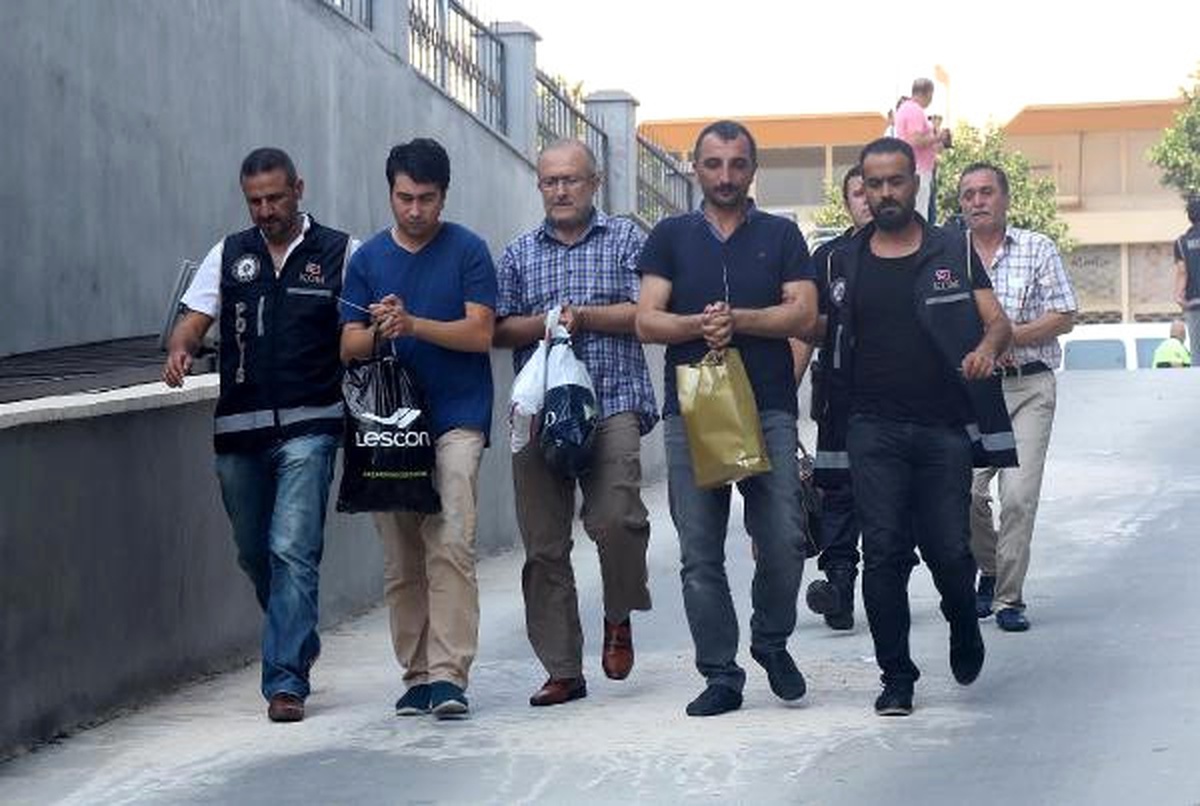 Mersin\'de Fetö\'den 19 Kişi Tutuklandı