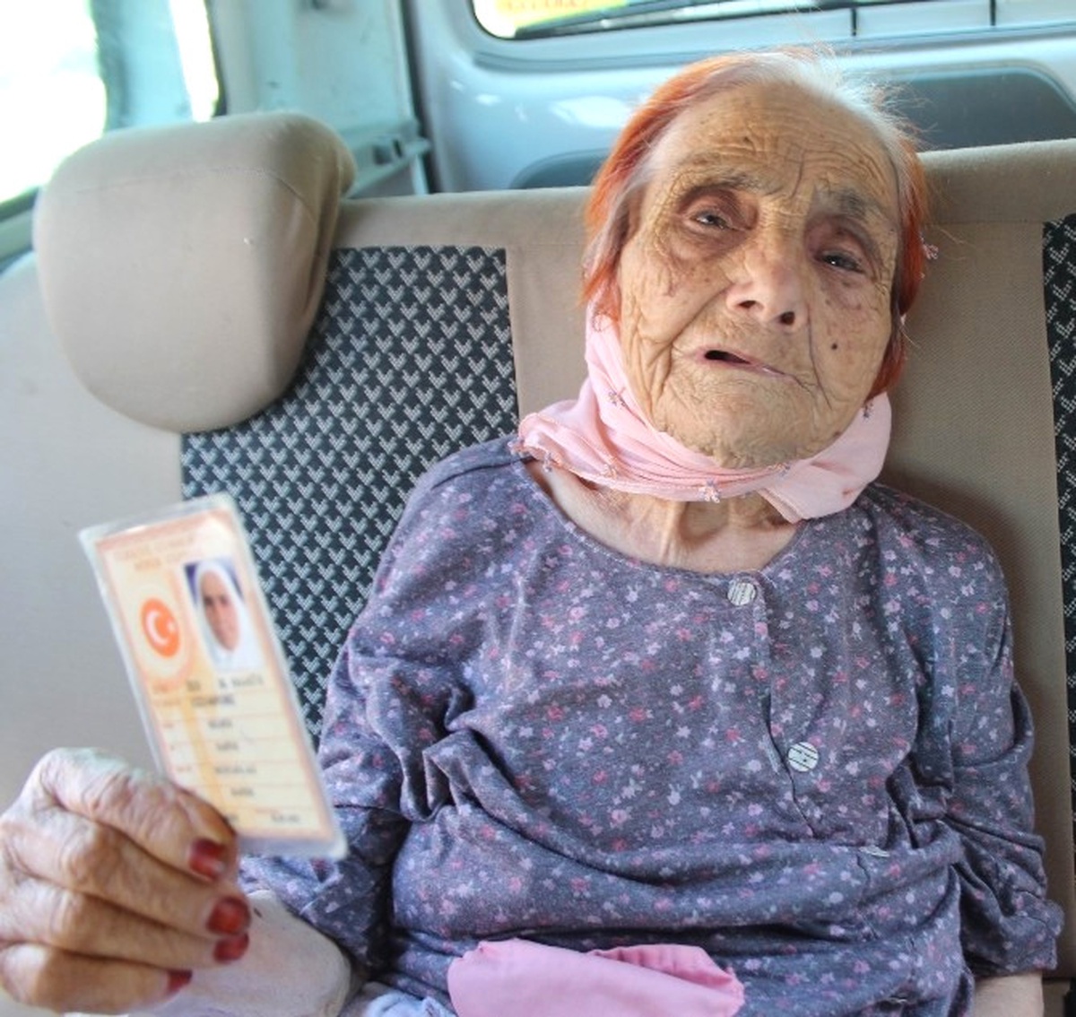 Safiye Nine 90 Yaşında Hastane ile Tanıştı