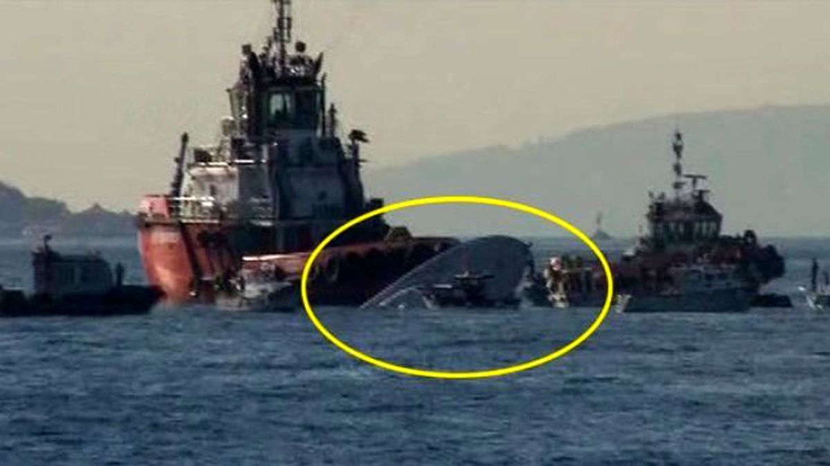 Sahil Güvenlik Teknesinin Alabora Olduğu Anlar Kamerada