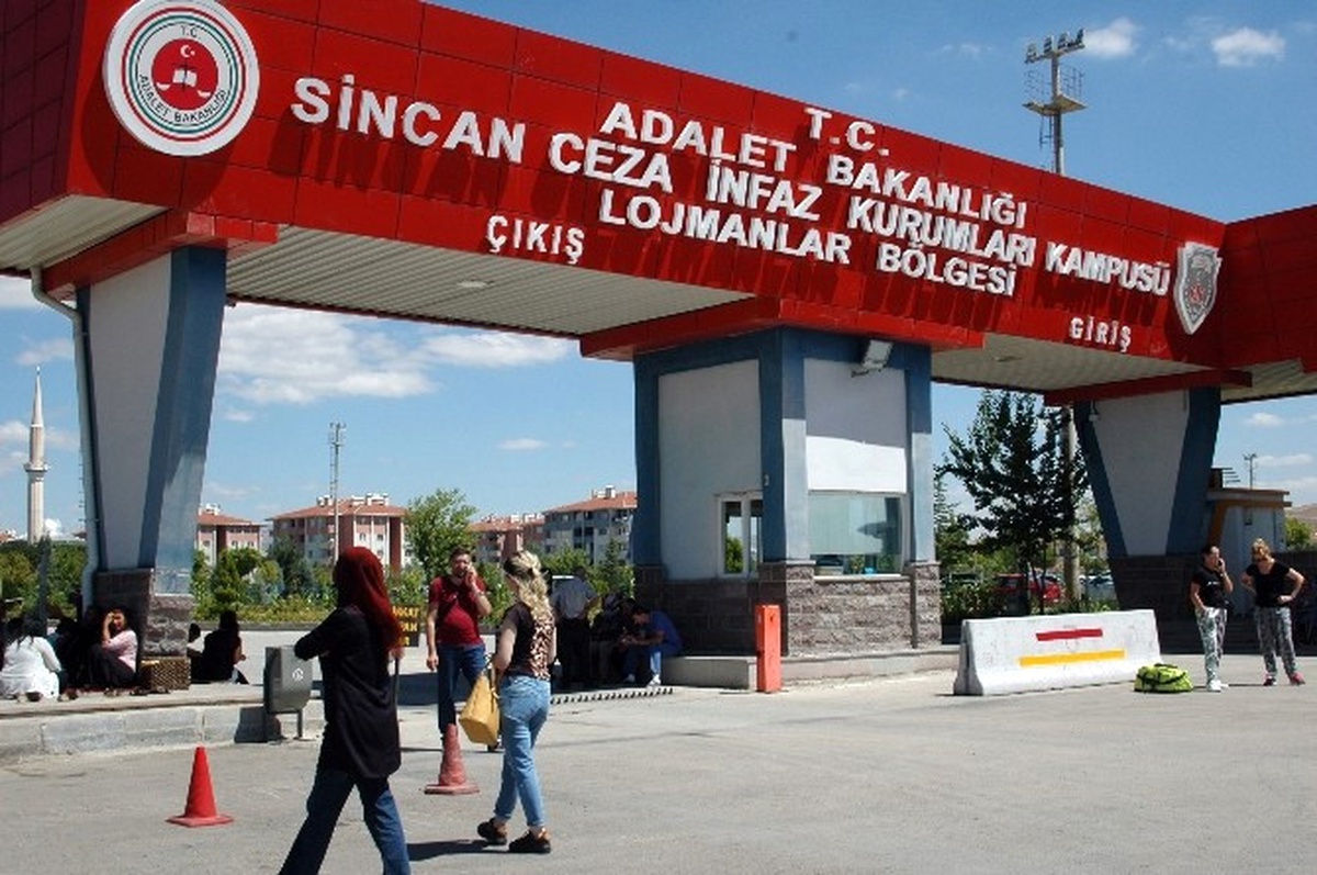 Sincan Ceza İnfaz Kurumu Önünde Davullu Bekleyiş