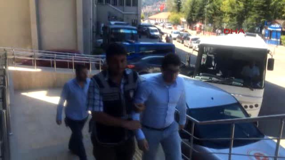 Zonguldak\'ta Fetö Soruşturmasında 9 Kişi Adliyede