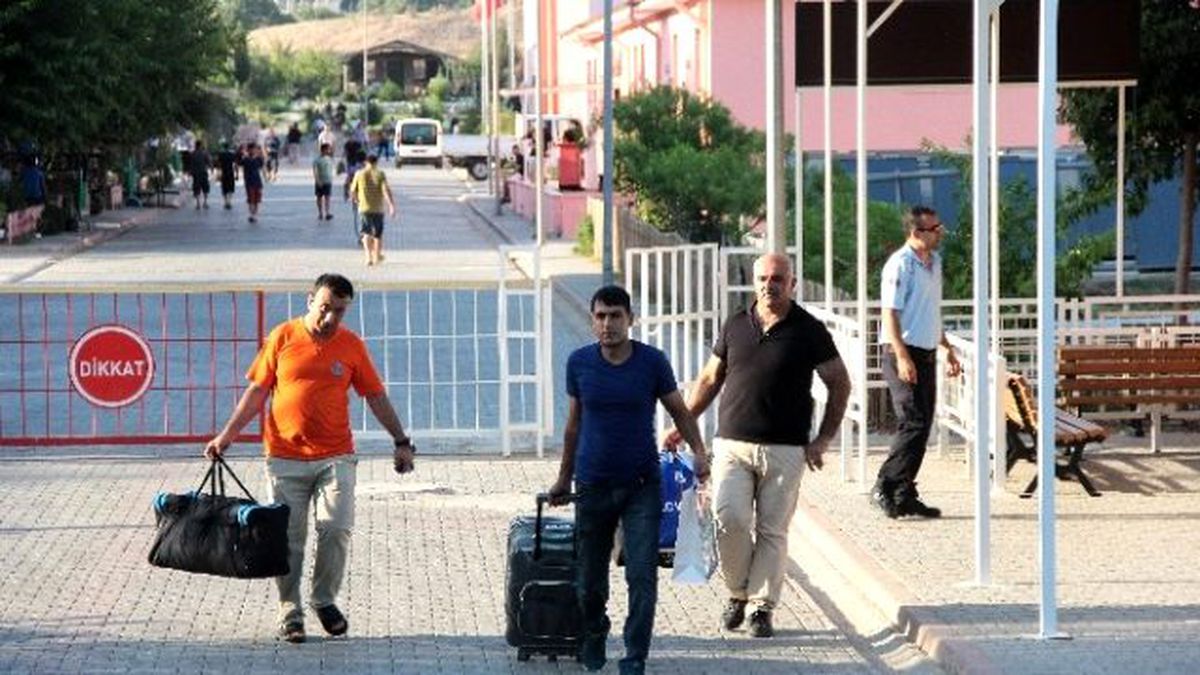 Adana\'da Cezaevinden Tahliyeler Başladı