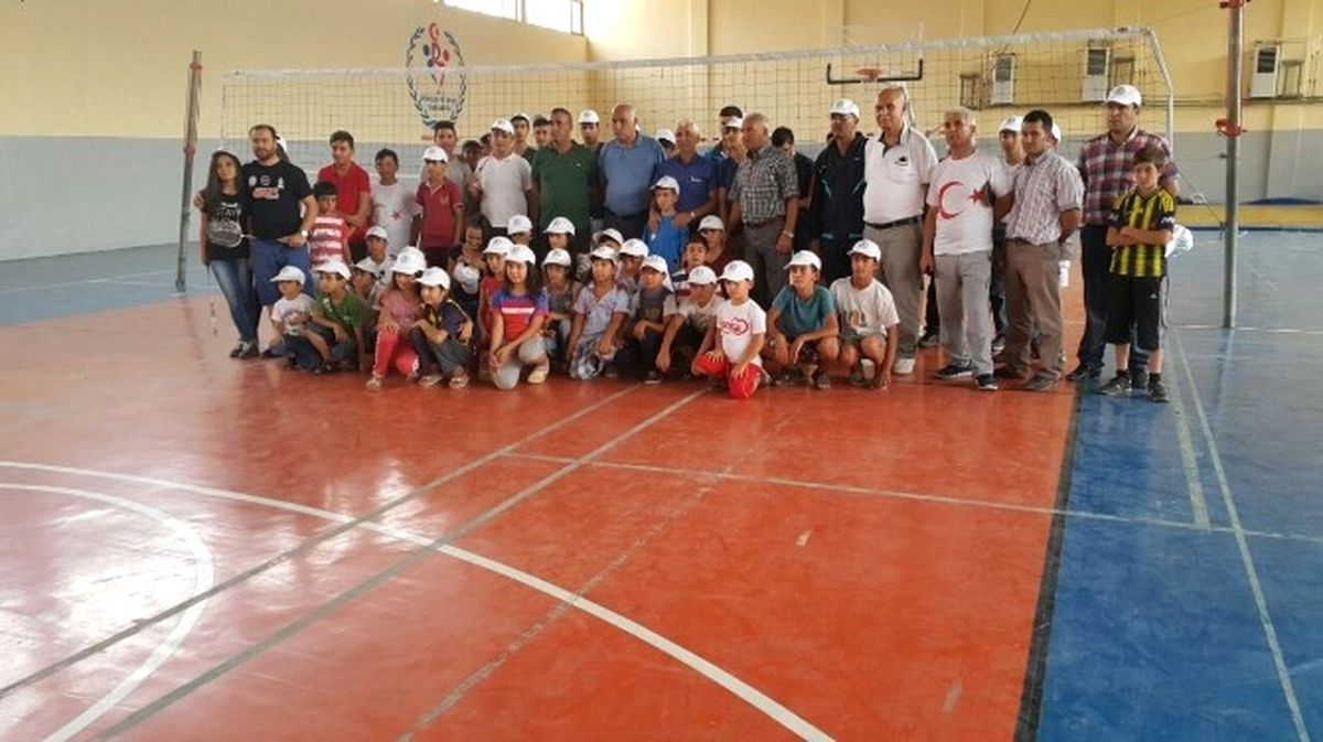 Ahlat Derneklerinden Müdür Koca\'ya Ziyaret