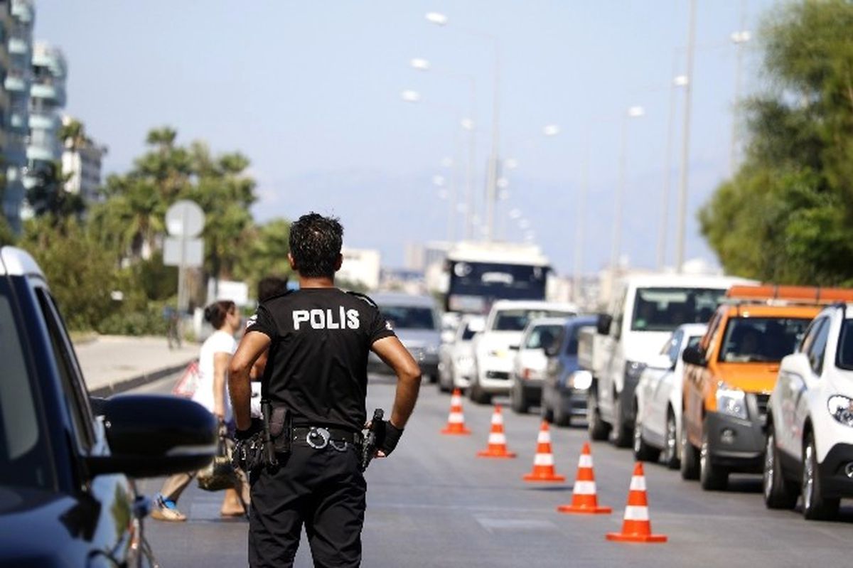 Antalya\'da Polis Denetimi Sıklaştırıldı