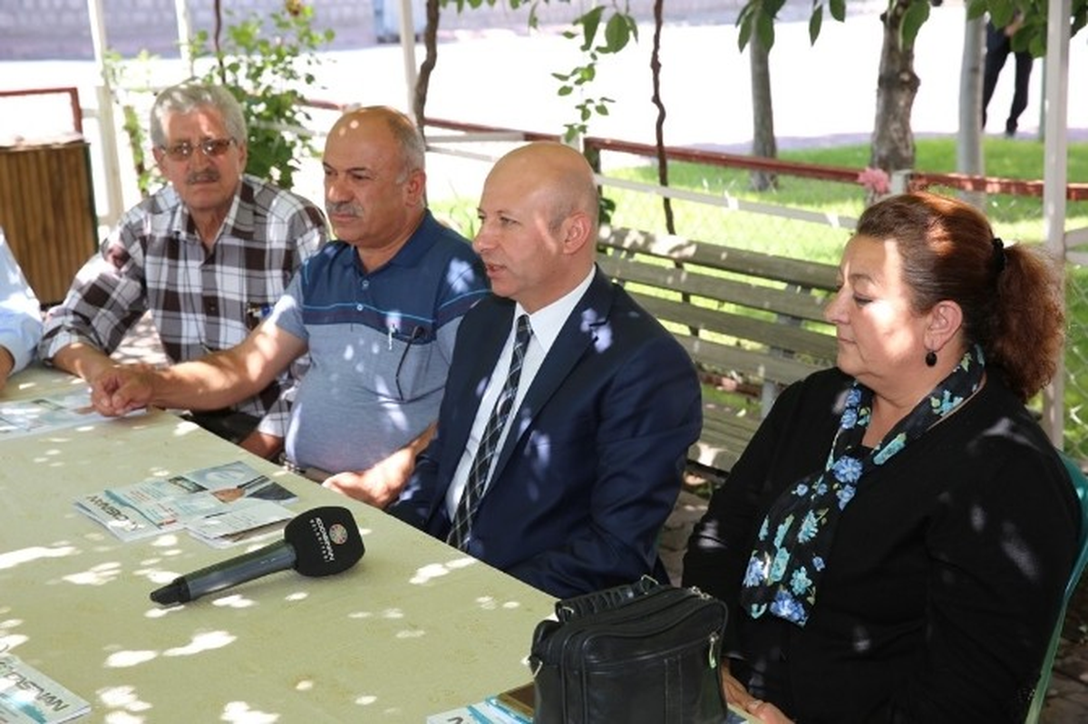 Başkan Çolakbayrakdar Muhtarlarla Bir Araya Geldi