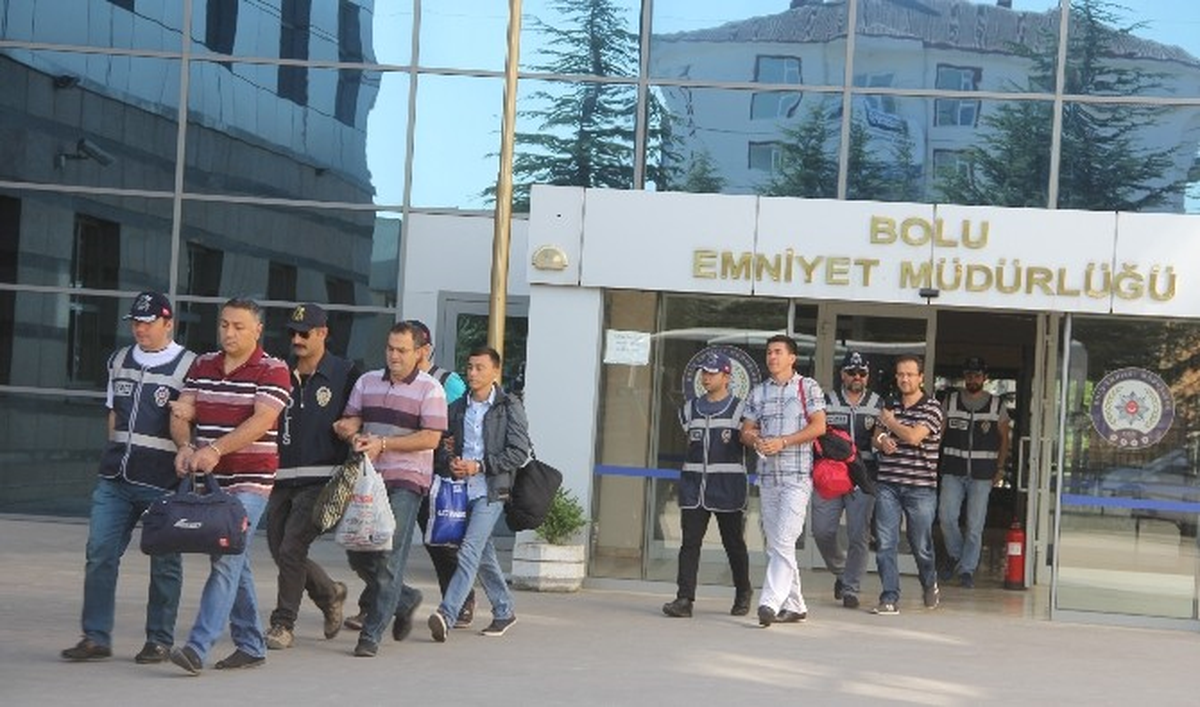 Bolu\'da Fetö Operasyonunda 10 Polis Adliyeye Sevk Edildi