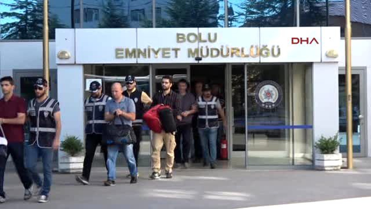 Bolu\'da Fetö Soruşturmasında 10 Polis Adliyeye Sevk Edildi