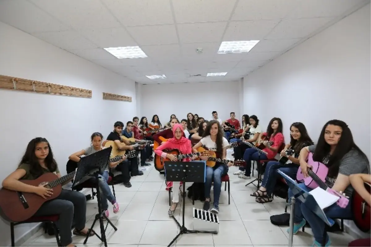 Büyükşehir Konservatuvarı İçin Kayıtlar Başladı