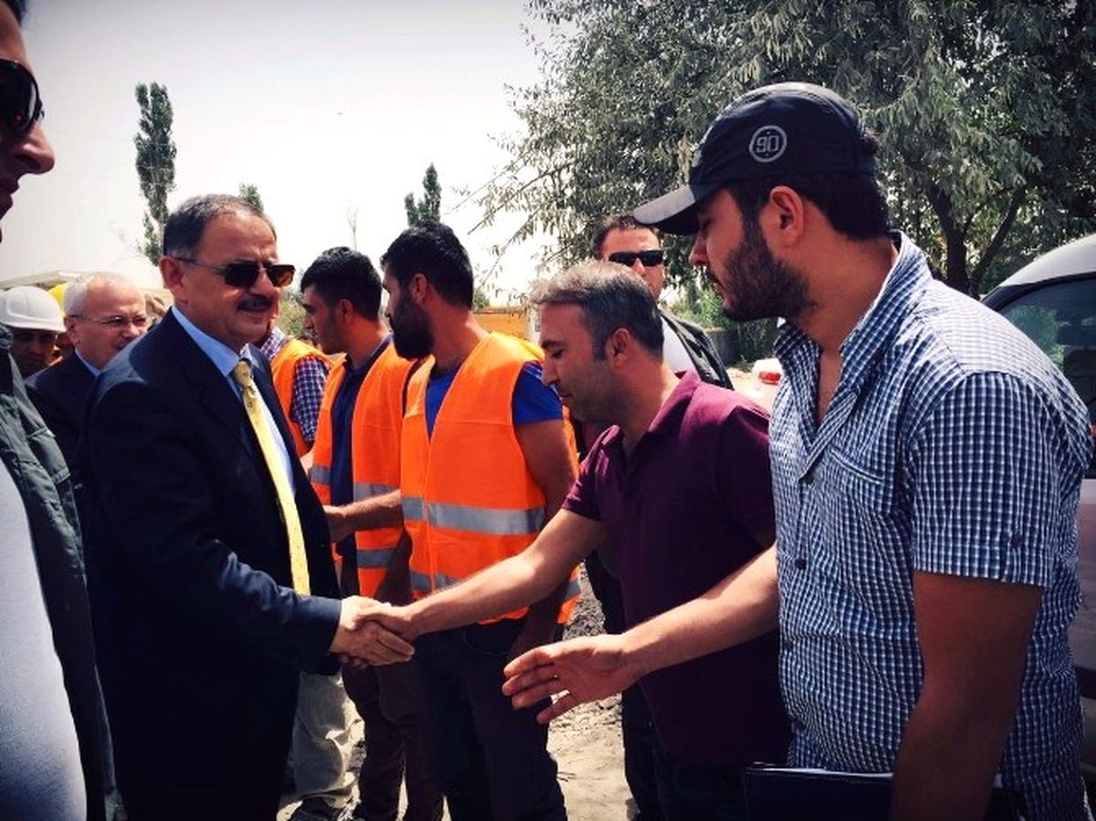 Çevre ve Şehircilik Bakanı Özhaseki Yüksekova\'da